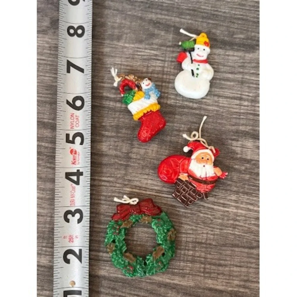 Vintage Miniature Christmas Ornaments Set‎ 4 Santa Snowman Wreath Stocking Tiny